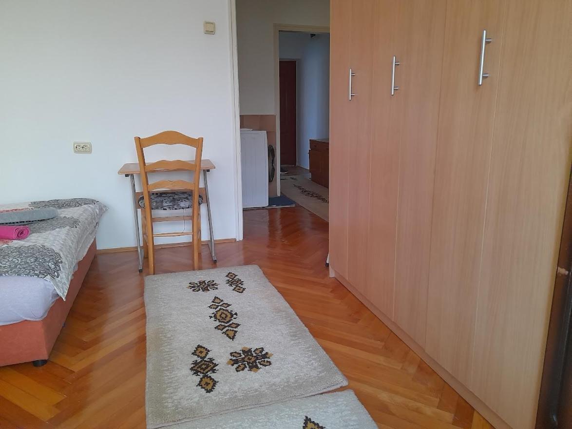 Apartman Bulevar Stupine 图兹拉 外观 照片